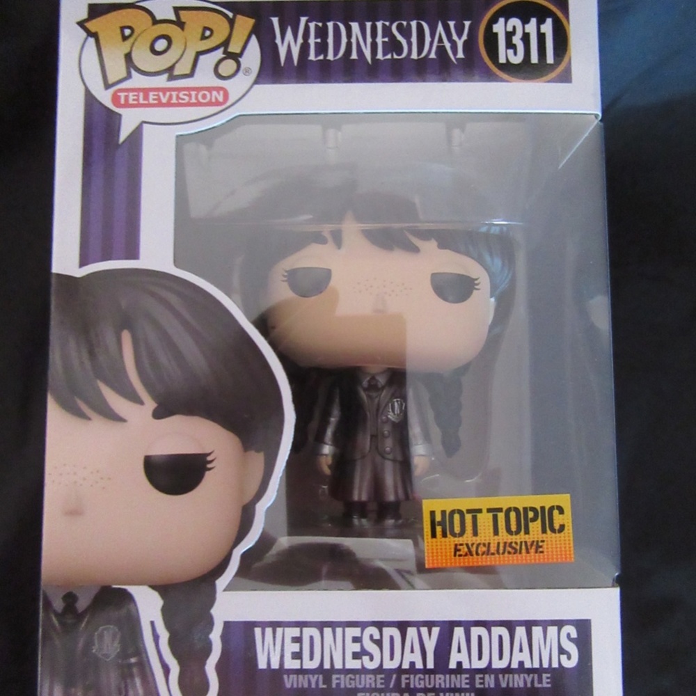Funko Pop Wednesday Addams #1311 Hot Topic Exclusive